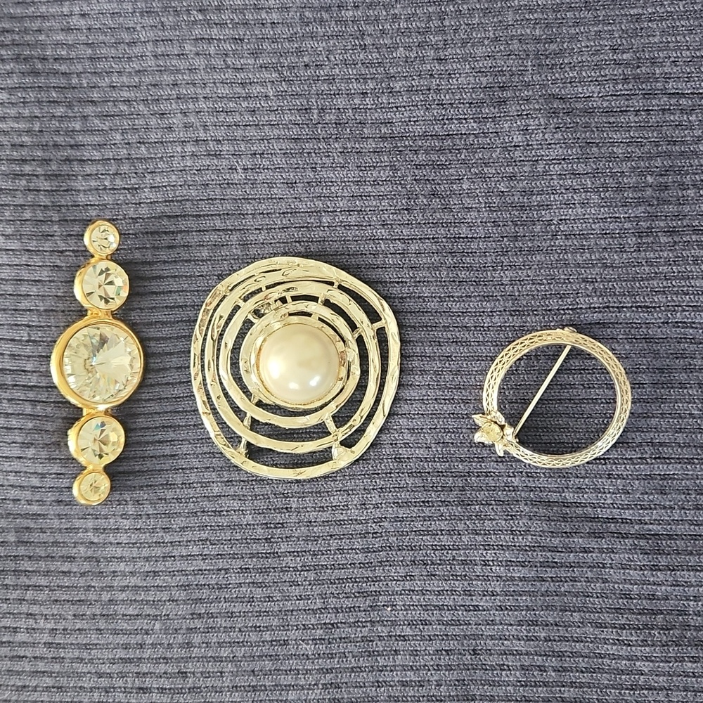 Lapel bling